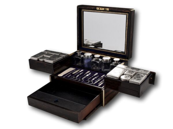 Overview of the vanity box with all the various compartments open