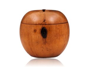 Overview of the Georgian Apple Tea Caddy