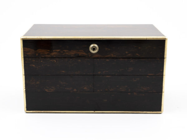 Cantilever jewellery box front view