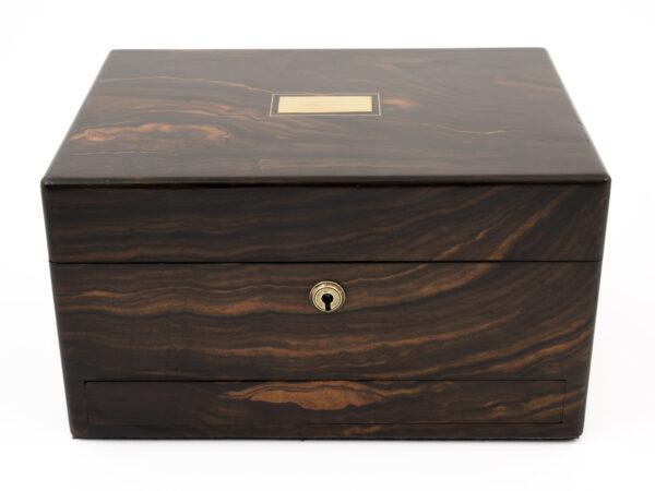 Overview of the coromandel jewellery box