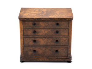 Walnut Humidor Main image