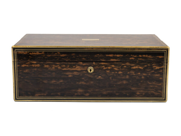 Lund Writing Box eye level