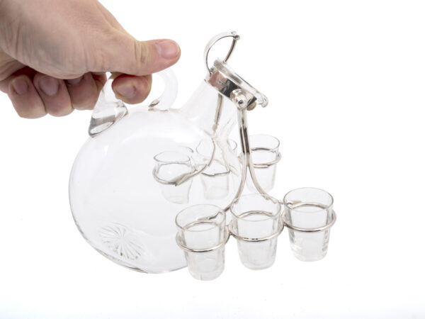 Hukin & Heath spirit decanter pouring