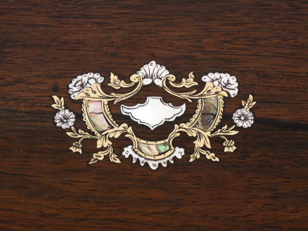 rosewood jewellery box inlay close up