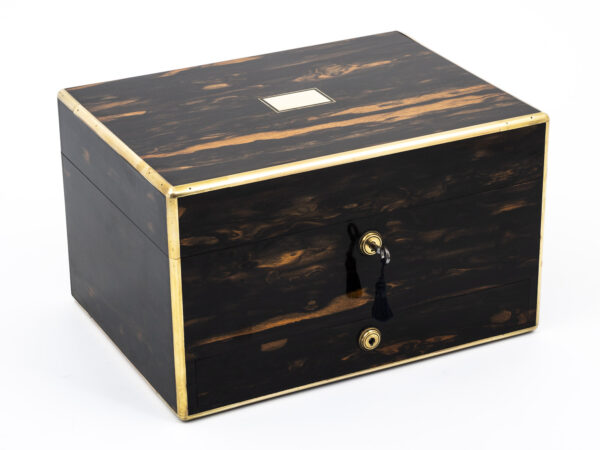 coromandel vanity box