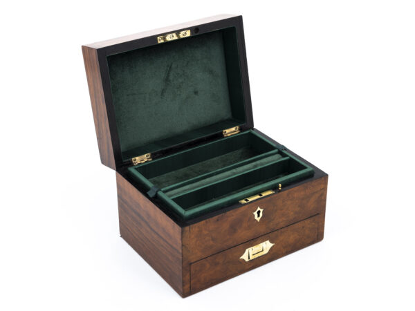 velvet lined jewellery box