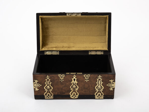 velvet lined jewellery box