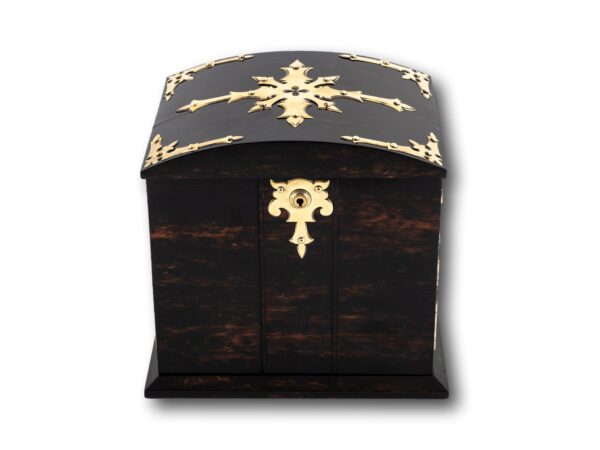 Overview of the Betjemann Coromandel Jewellery Box