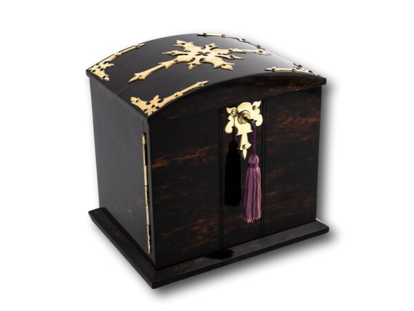 Overview of the Betjemann Coromandel Jewellery Box with the key fitted