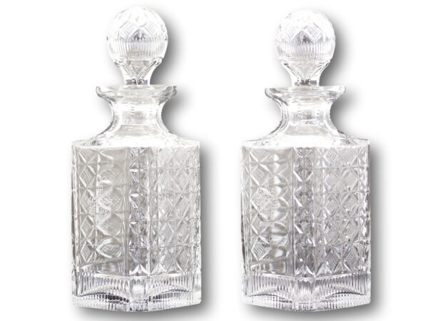 Overview of the two decanters