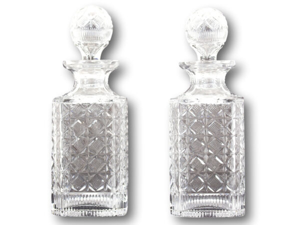 Overview of the two decanters