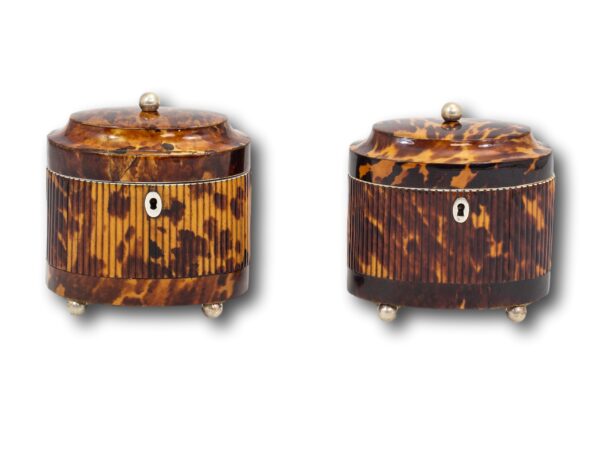 Font of the tortoiseshell tea caddy pair