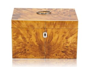 Overview of the Blonde Tortoiseshell Tea Chest