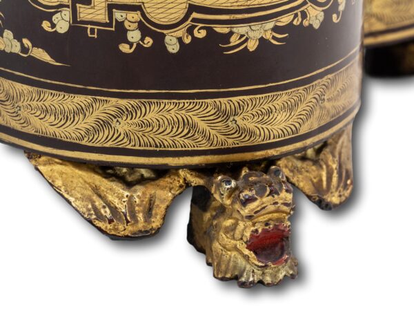 Close up of the foo dog feet