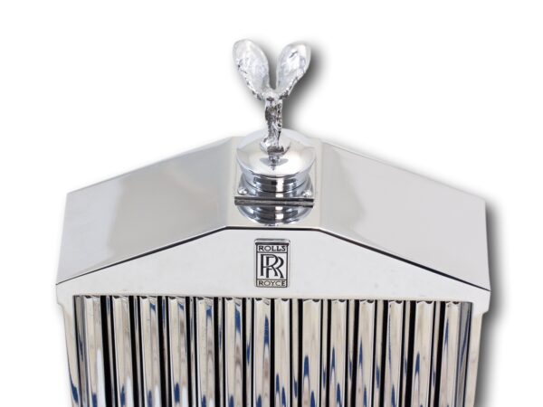 Close up of the Spirit of Ecstasy Lid