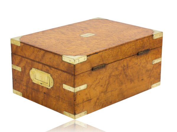 Rear overview of the Birdseye Maple Jewellery Box