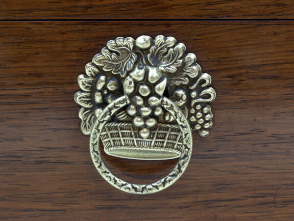 Close up of the handle