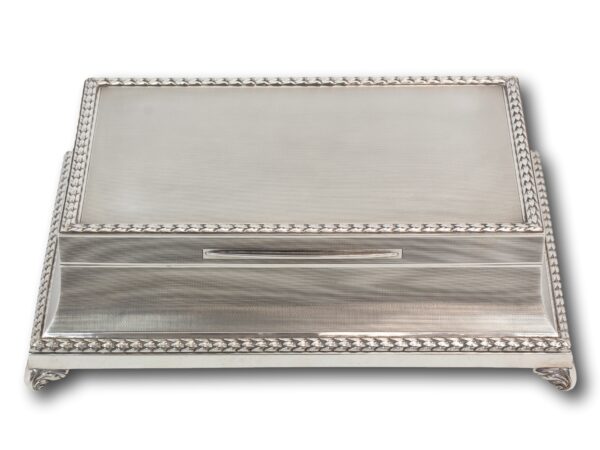 Overview of the sterling silver cigar box