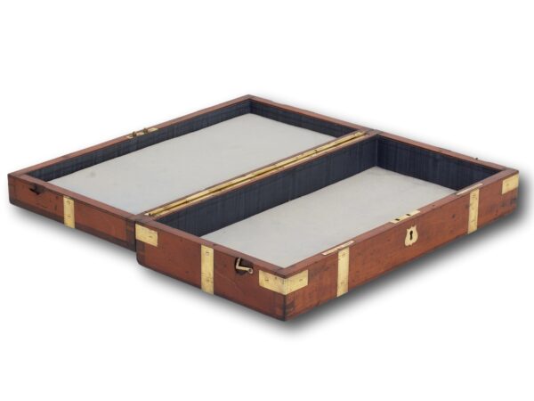 Front overview of the arnold and sons accessories box opened