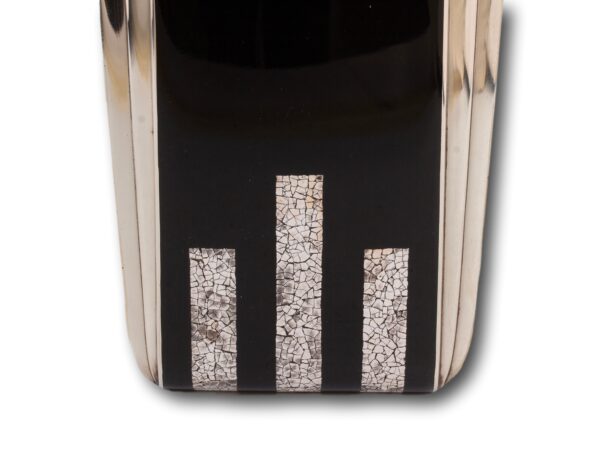Close up of the bottom half of the flask