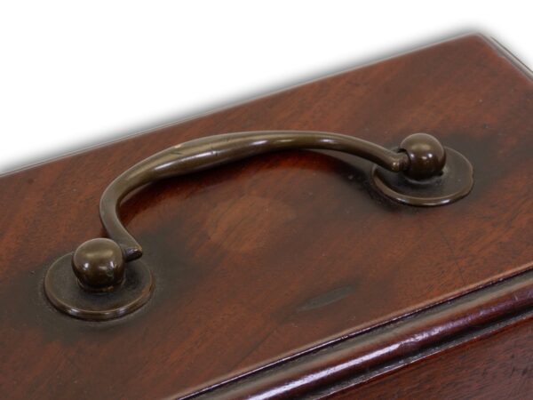 Close up of the top handle