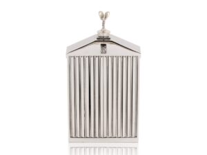 Front of the Classic Stable Rolls Royce Radiator Decanter
