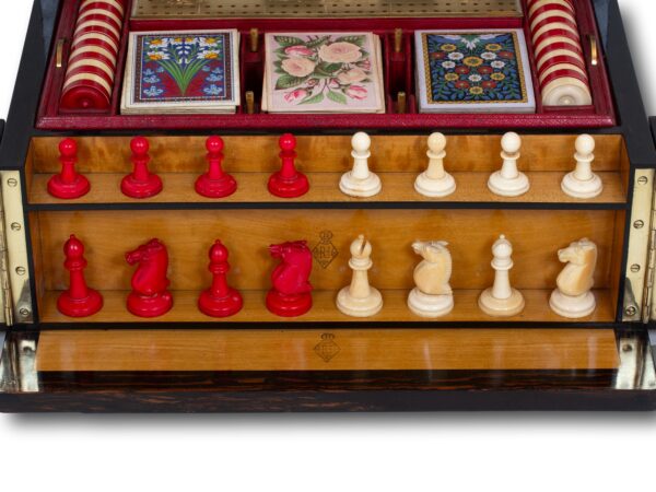 Close up of the chess pieces inside the Coromandel Games Box Compendium Betjemann Rodrigues
