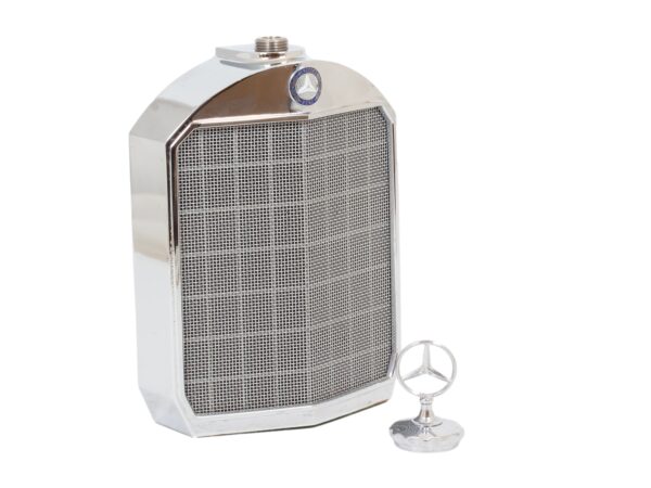 Front of the Mercedes Radiator Decanter Classic Stable with the lid removed