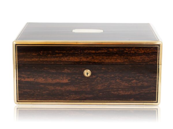 Front of the Coromandel Vanity Box Edwards for Hunt and Roskell