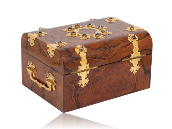 Rear overview of the Burr Walnut Games Compendium Betjemann