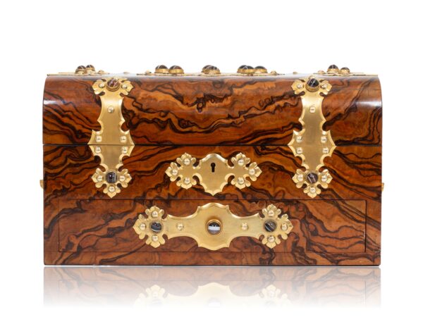 Front of the Burr Walnut Games Compendium Betjemann
