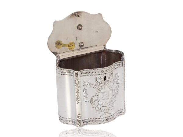 Front overview of the Georgian Silver Tea Caddy by William Vincent with the lid up