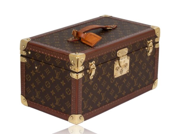 Front overview of the Vintage Louis Vuitton Jewellery Case