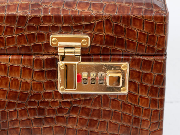 Close up of the locks on the Leather Jewellery Vanity Travel Case